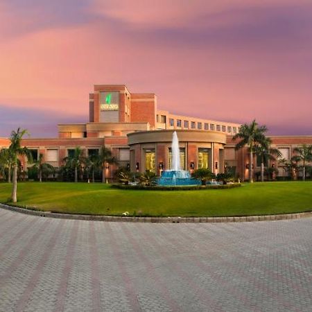 Nirvana Luxury Hotel L Ludhiana Exterior photo