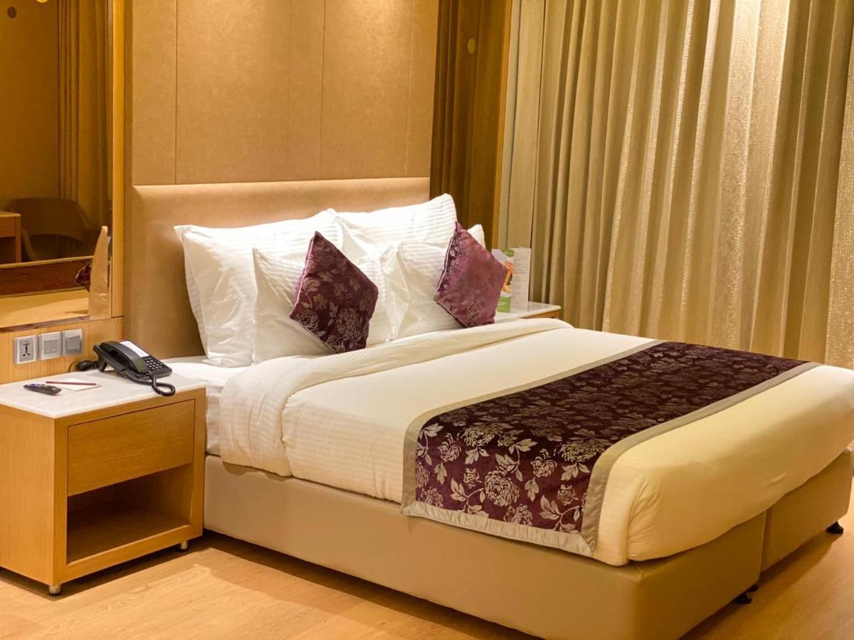 Nirvana Luxury Hotel L Ludhiana Exterior photo